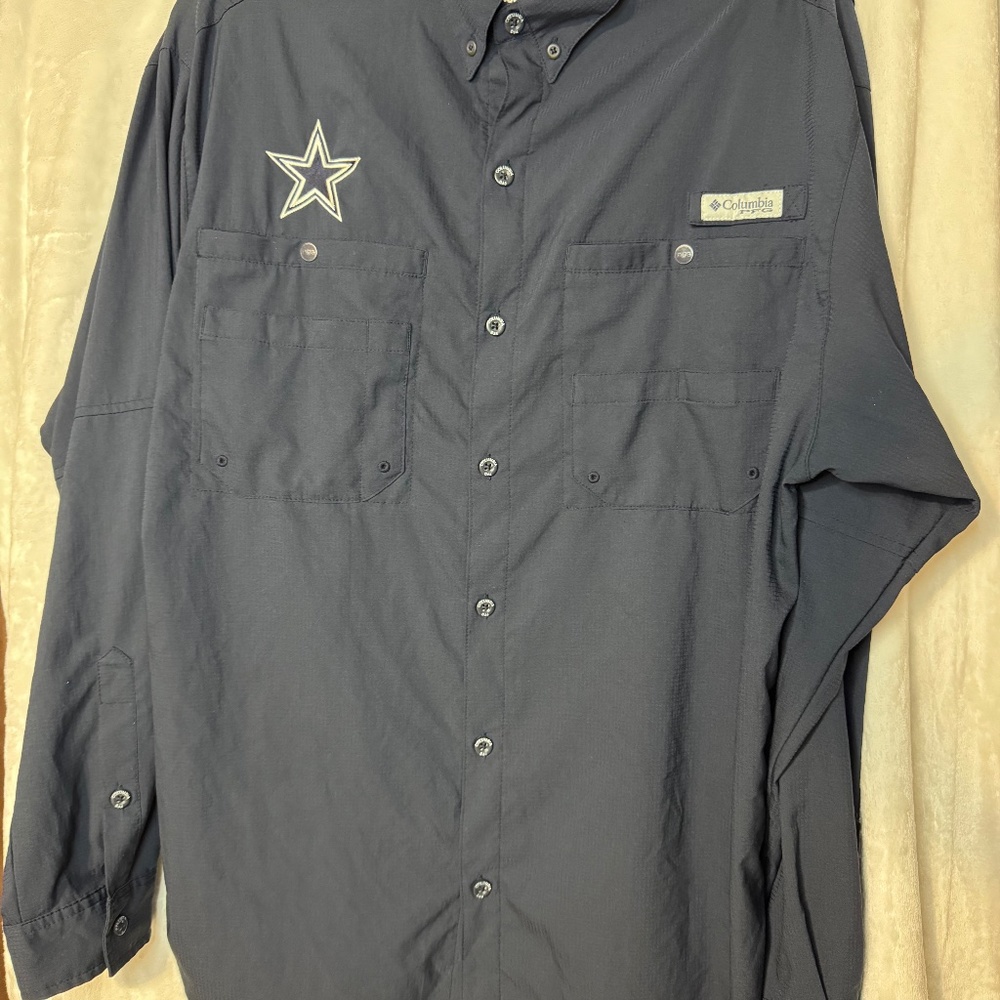Columbia Dallas Cowboys long sleeve fishing large